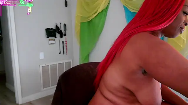 Queenanitadix online show from July 1, 2026, 5:02 pm