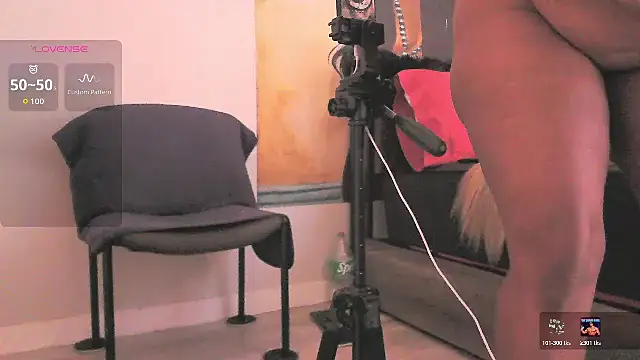 Queenanitadix online show from March 5, 2026, 5:09 pm