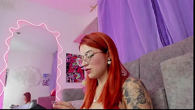 MelaniJhonson online show from December 3, 2025, 8:03 am