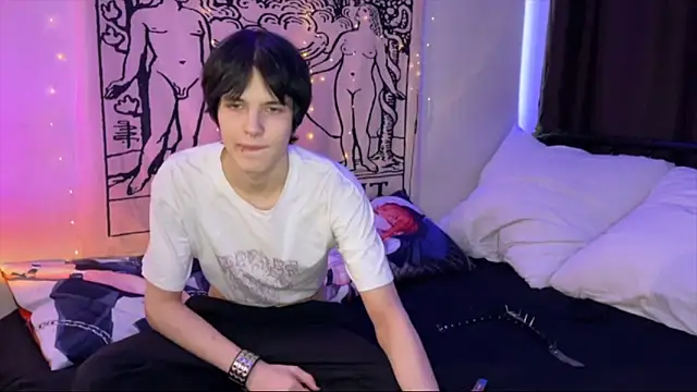 timi-moon online show from February 19, 2025, 10:34 am