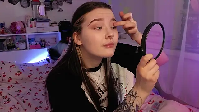 milliedoll online show from February 24, 2026, 10:38 am