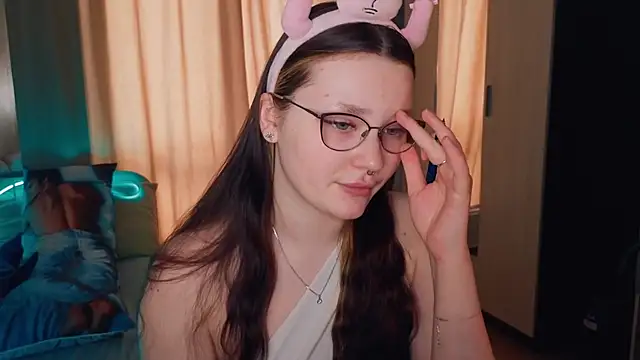 milliedoll online show from March 20, 2026, 8:15 am