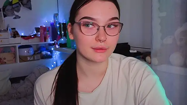 milliedoll online show from November 3, 2025, 9:46 am