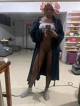 xxTatiannaxx online show from June 6, 2026, 12:38 am