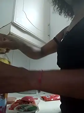 xxTatiannaxx online show from March 18, 2025, 4:06 pm