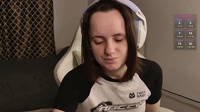 Luna Loveee online show from November 25, 2025, 5:19 am