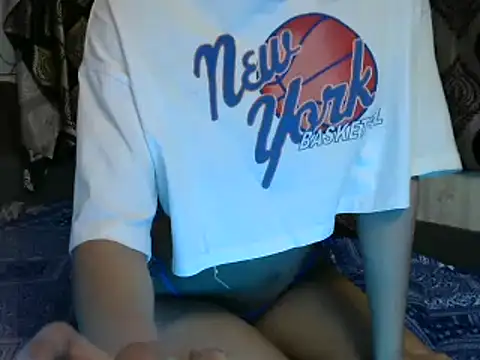  luckylips online show from March 15, 2025, 9:30 am