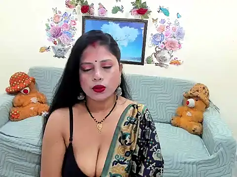 Snapshot of leahgotiii chatting on February 24, 2026, 2:45 am leahgotiii online show from February 24, 2026, 2:45 am