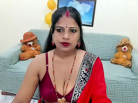 leahgotiii online show from November 23, 2025, 3:05 am