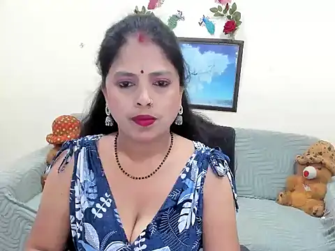 leahgotiii online show from June 8, 2026, 3:07 am