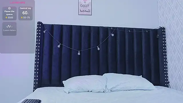 innocenthazel online show from October 9, 2025, 12:22 am