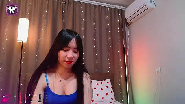 miyakimi0101 online show from February 5, 2026, 11:44 pm