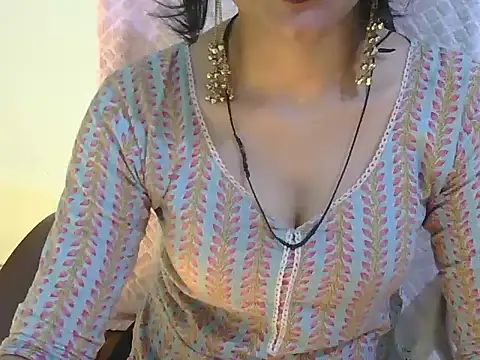 Snapshot of Cute_Pihu01 chatting on July 21, 2026, 8:43 pm Cute Pihu01 online show from July 21, 2026, 8:43 pm