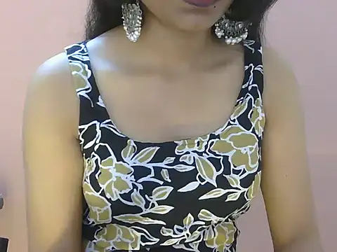 Snapshot of Cute_Pihu01 chatting on March 13, 2026, 6:46 pm Cute Pihu01 online show from March 13, 2026, 6:46 pm