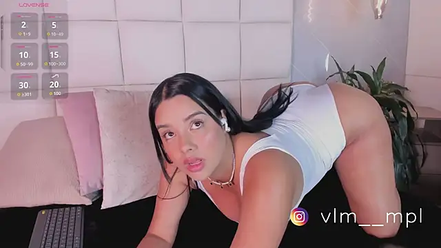 Keyla lage online show from April 30, 2026, 8:57 pm