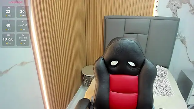 MEGANZARICK online show from November 11, 2025, 2:39 am