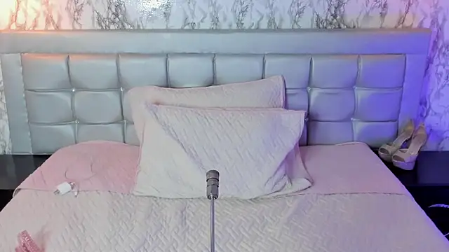 MELODYY SWEET online show from February 9, 2026, 2:48 pm