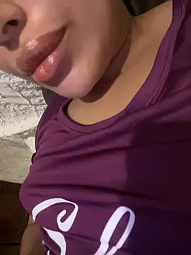 Sexlove1xo online show from July 17, 2026, 7:33 pm