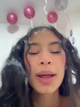 Anniie  Evans online show from October 28, 2025, 2:45 am