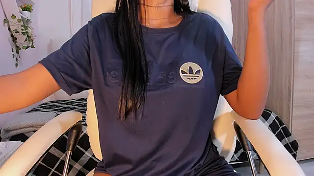 Emma lorense22 online show from October 17, 2025, 7:04 pm