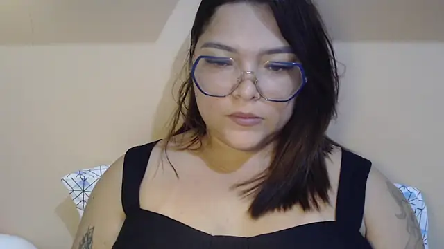 GoddessChaar online show from December 15, 2025, 10:15 pm