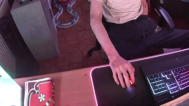 Snapshot of DerGeileLoveboy chatting on November 23, 2025, 8:19 pm DerGeileLoveboy online show from November 23, 2025, 8:19 pm