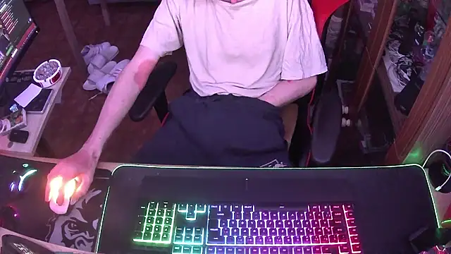 Snapshot of DerGeileLoveboy chatting on March 10, 2025, 2:39 am DerGeileLoveboy online show from March 10, 2025, 2:39 am