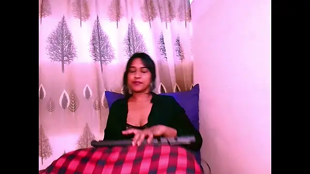 Indian Erotic69 online show from March 20, 2025, 11:49 am