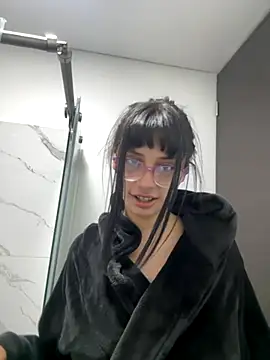 Seren Bleck online show from October 1, 2025, 8:46 pm