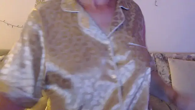 Snapshot of YourfantasyGiuly chatting on July 15, 2026, 6:59 pm YourfantasyGiuly online show from July 15, 2026, 6:59 pm
