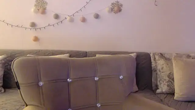 Snapshot of YourfantasyGiuly chatting on July 17, 2026, 2:14 pm YourfantasyGiuly online show from July 17, 2026, 2:14 pm