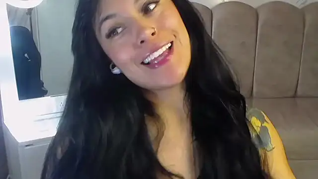 Isabella Collen v online show from April 29, 2026, 5:41 pm