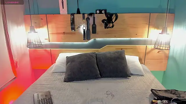 ChloeAllennn online show from November 17, 2025, 12:09 pm