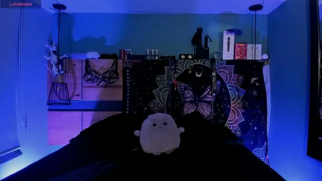 ChloeAllennn online show from June 17, 2026, 12:26 pm