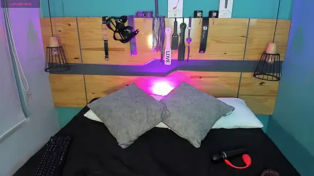 ChloeAllennn online show from October 15, 2025, 11:51 am