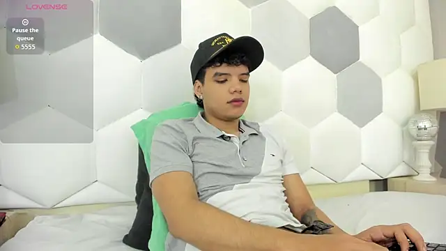 Axel Forte online show from October 24, 2025, 1:21 pm