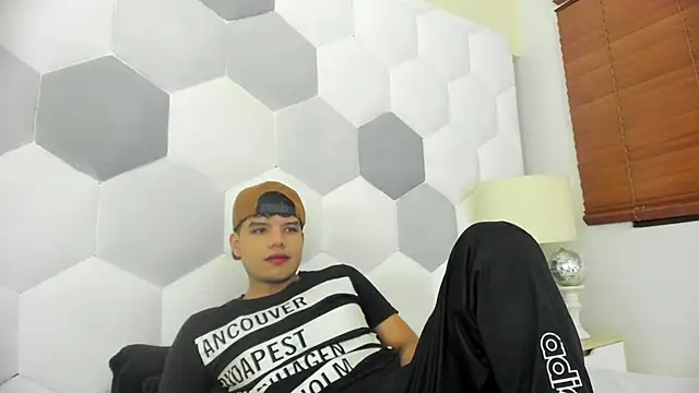 Axel Forte online show from February 9, 2026, 1:09 pm