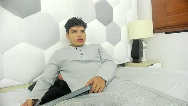 Axel Forte online show from February 21, 2026, 1:02 pm