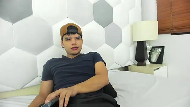 Axel Forte online show from March 3, 2026, 1:07 pm