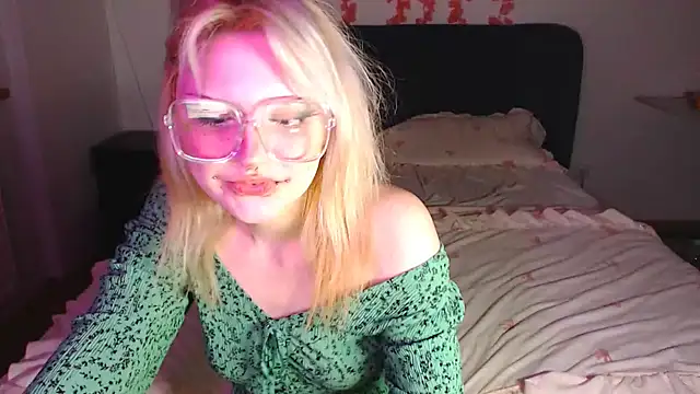 Snapshot of KimiSakura chatting on March 21, 2026, 9:08 pm KimiSakura online show from March 21, 2026, 9:08 pm