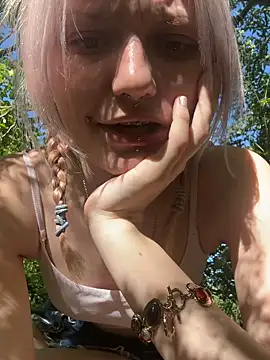 KimiSakura online show from May 28, 2026, 3:18 pm