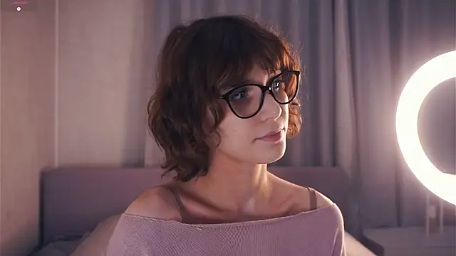 Snapshot of SibleyBurner chatting on December 1, 2025, 6:31 pm SibleyBurner online show from December 1, 2025, 6:31 pm