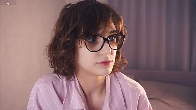 Snapshot of SibleyBurner chatting on December 16, 2025, 6:12 pm SibleyBurner online show from December 16, 2025, 6:12 pm