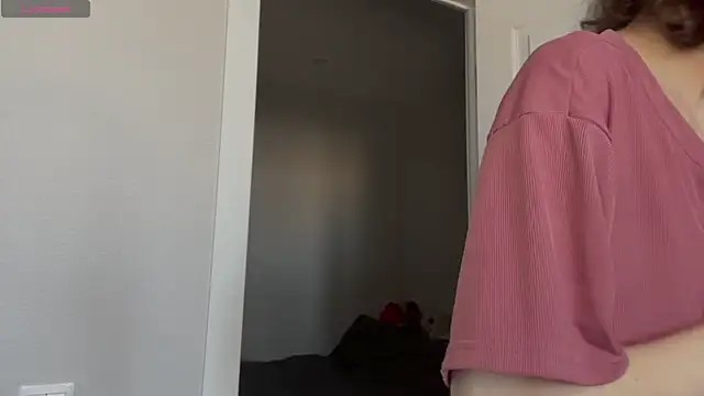 Snapshot of SibleyBurner chatting on April 1, 2026, 4:36 am SibleyBurner online show from April 1, 2026, 4:36 am