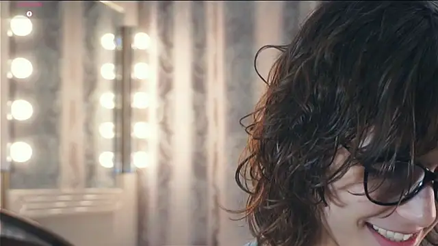 Snapshot of SibleyBurner chatting on January 7, 2026, 5:45 am SibleyBurner online show from January 7, 2026, 5:45 am