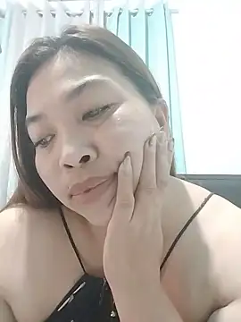 Snapshot of Sweet_fatty18 chatting on July 22, 2026, 2:35 am Sweet fatty18 online show from July 22, 2026, 2:35 am