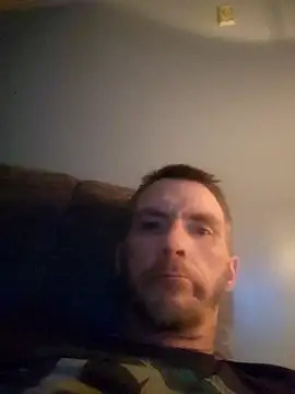 Snapshot of lambomusik chatting on February 27, 2025, 8:13 am lambomusik online show from February 27, 2025, 8:13 am