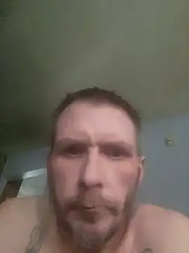 Snapshot of lambomusik chatting on February 22, 2025, 10:52 pm lambomusik online show from February 22, 2025, 10:52 pm