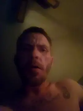 Snapshot of lambomusik chatting on February 25, 2025, 9:31 am lambomusik online show from February 25, 2025, 9:31 am