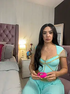 natashaleightt online show from October 9, 2025, 1:39 am